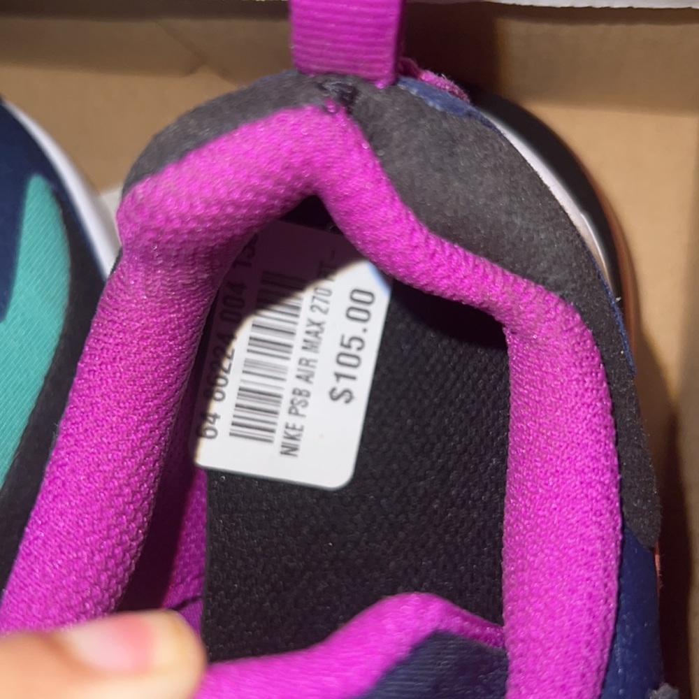 Nike Air Max 270 - Picture 5 of 7
